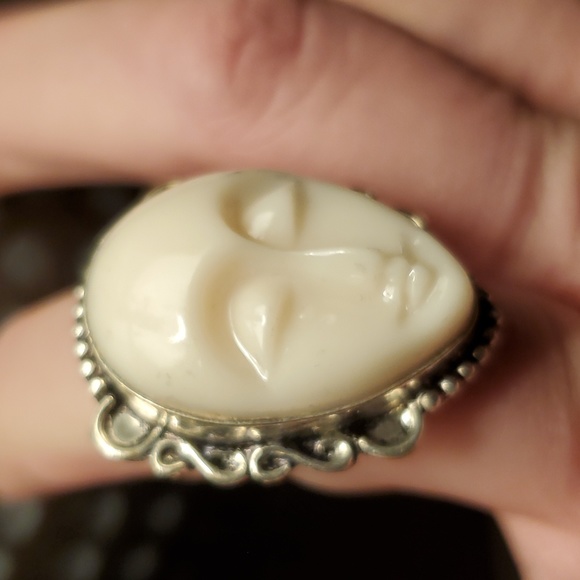 New White Carved Goddess Face 925 Silver Ring. - Picture 4 of 9